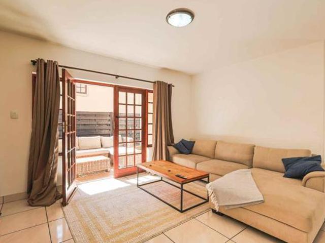 Townhouse for rent in Waterkloof, Gauteng