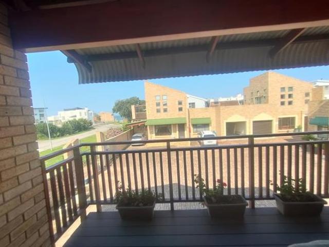Townhouse for sale in Jeffreys Bay, Kouga Local Municipality
