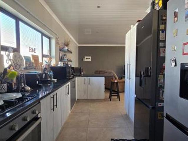 Townhouse for sale in Dr Kenneth Kaunda, North West