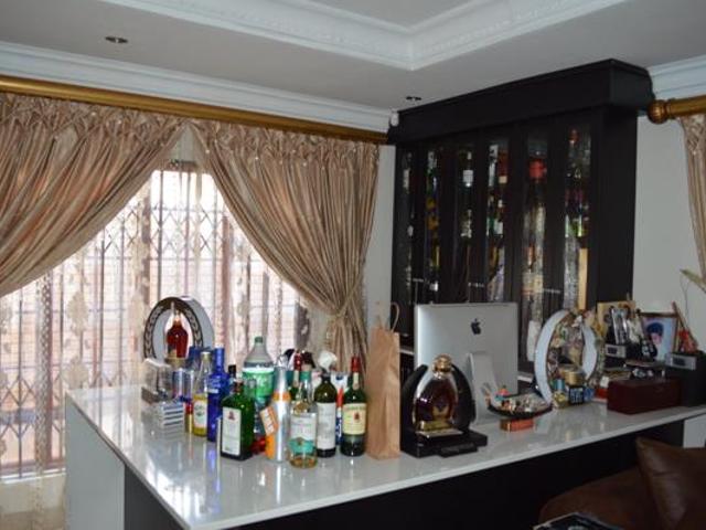 Townhouse for sale in Dr Kenneth Kaunda, North West