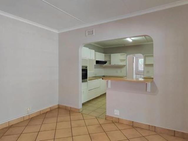 Townhouse for rent in Seaview, Kwazulu-natal