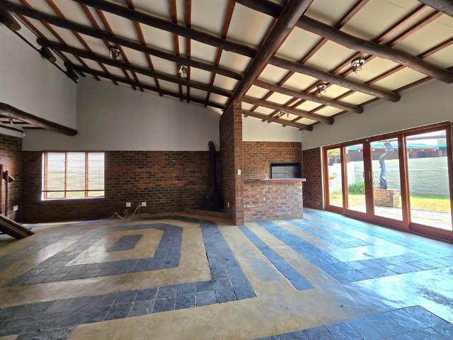 Townhouse for sale in East Rand