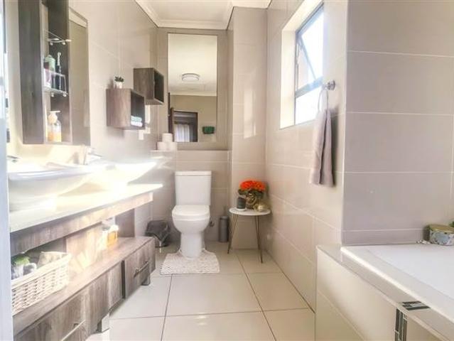Townhouse for sale in East Rand