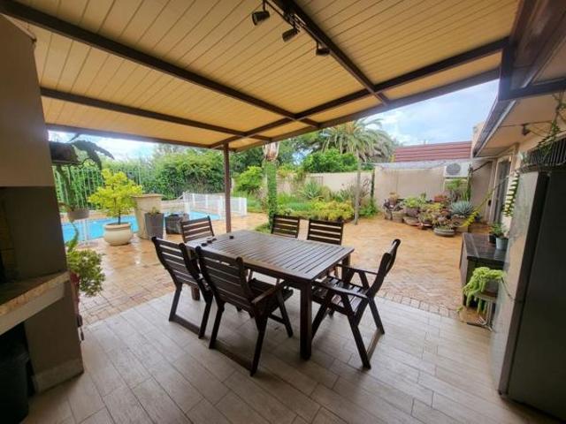 Townhouse for sale in Bloemfontein, Free State