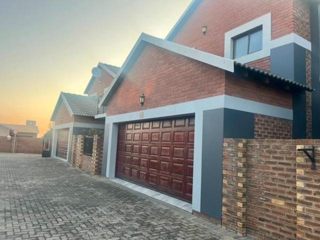 Townhouse for sale in Bloemfontein, Free State