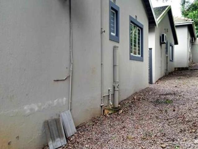 Townhouse for rent in Seaview, Kwazulu-natal