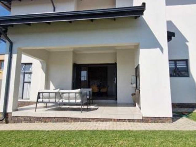 Townhouse for rent in Westonaria, Gauteng
