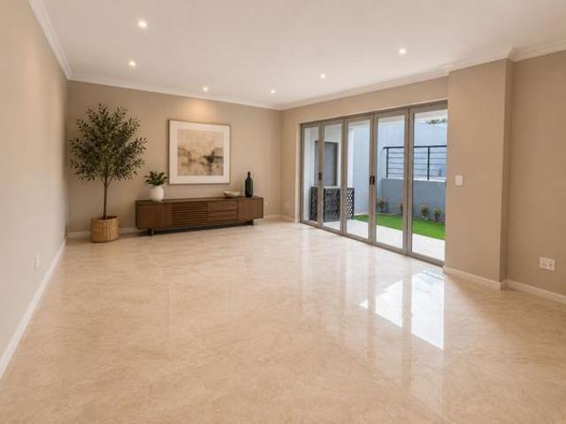 Townhouse for rent in Vosloorus, Gauteng