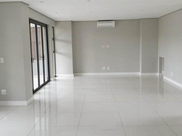 Townhouse for sale in Seaview, Kwazulu-natal