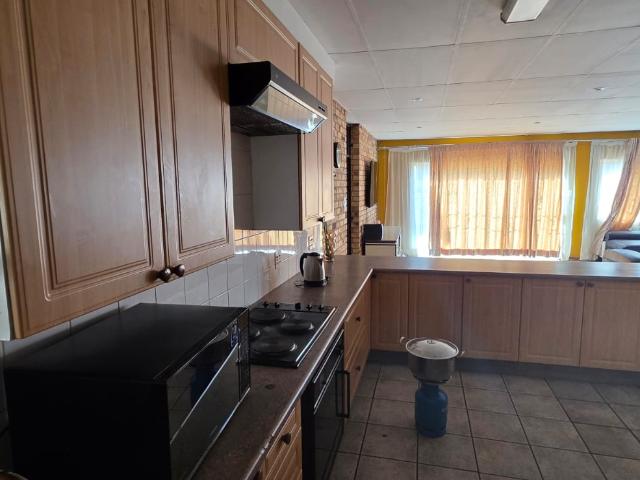 Townhouse for sale in Dr Kenneth Kaunda, North West