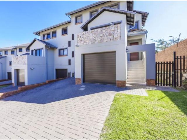 Townhouse for rent in Midrand