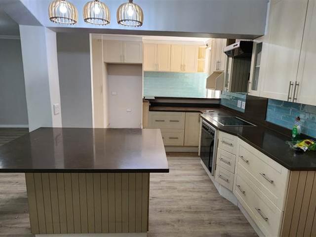 Townhouse for sale in Seaview, Kwazulu-natal