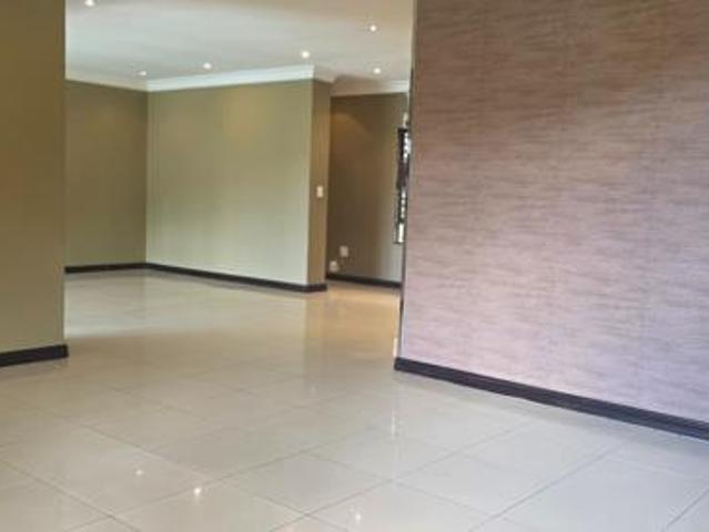 Townhouse for rent in Seaview, Kwazulu-natal