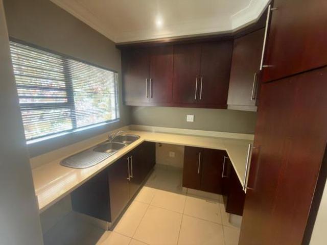 Townhouse for rent in Seaview, Kwazulu-natal
