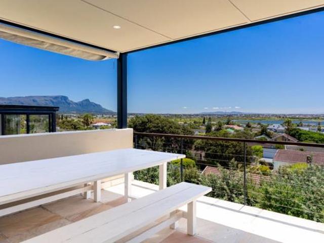 Townhouse for sale in Cape Town, Western Cape
