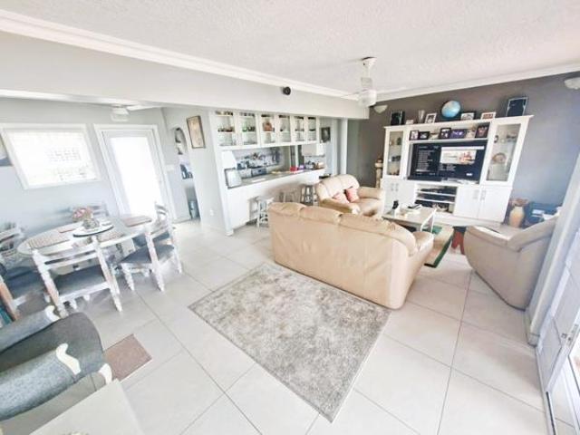 Townhouse for sale in Ugu District Municipality, Kwazulu-natal