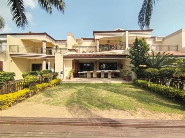 Townhouse for sale in UMhlathuze Municipality, Kwazulu-natal