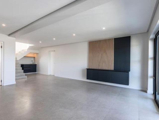 Townhouse for sale in Cape Town, Western Cape