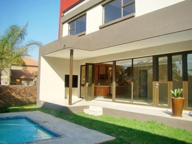 House for rent in Waterkloof, Gauteng