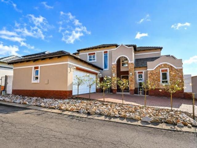 Townhouse for sale in Centurion, Gauteng