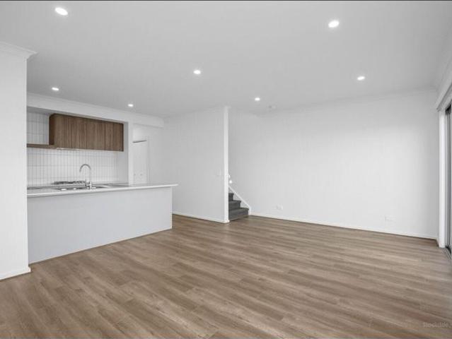 Townhouse for rent in Camerons Creek, Victoria