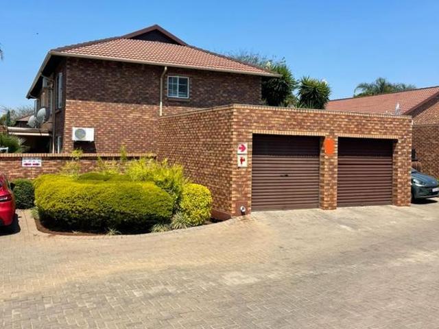 Townhouse for sale in Waterkloof, Gauteng