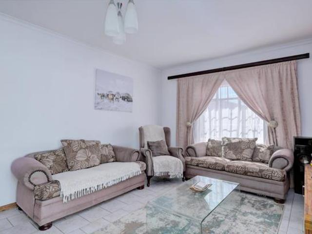 Townhouse for sale in Eastern Cape