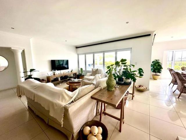 Townhouse for rent in Seaview, Kwazulu-natal
