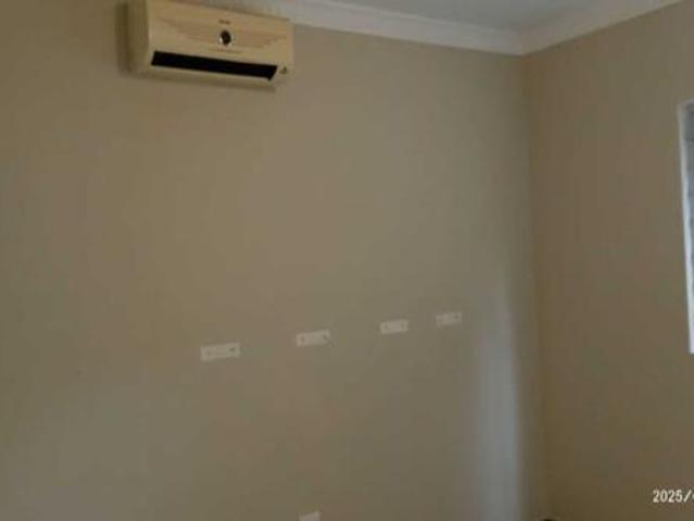 Townhouse for rent in Seaview, Kwazulu-natal