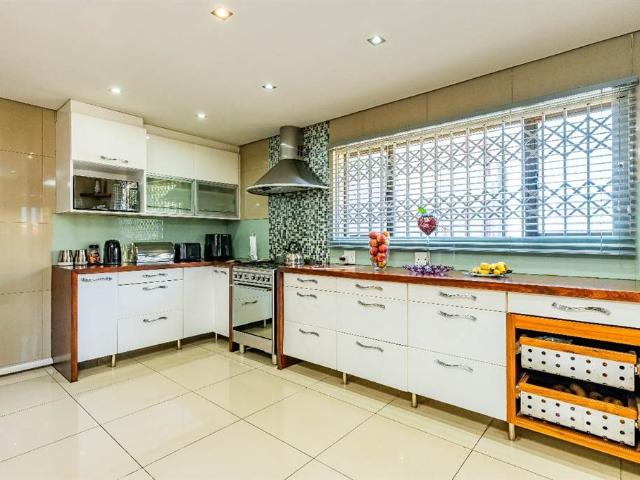 Townhouse for sale in Seaview, Kwazulu-natal