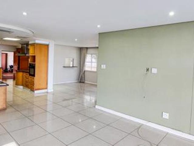 Townhouse for rent in Seaview, Kwazulu-natal