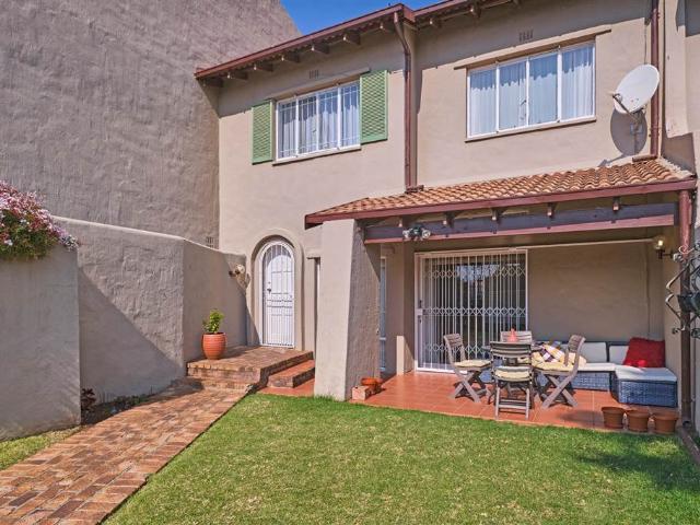 Townhouse for sale in Johannesburg, City of Johannesburg Metropolitan Municipality
