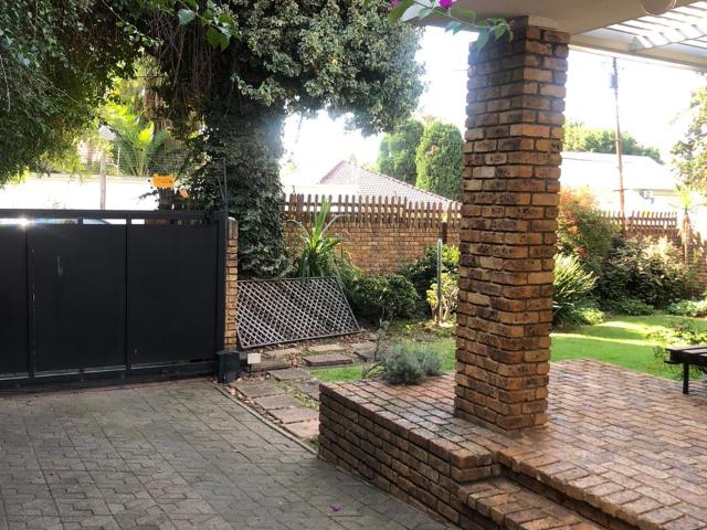Townhouse for sale in Vosloorus, Gauteng