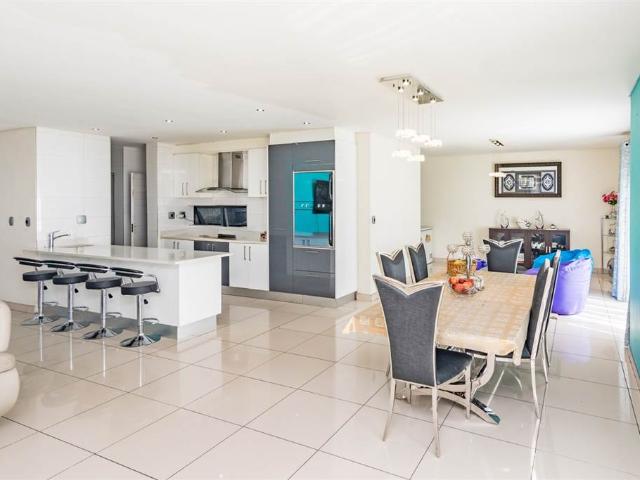 Townhouse for sale in Vosloorus, Gauteng