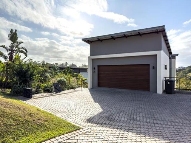 Townhouse for sale in Princess Grant, Kwazulu-natal