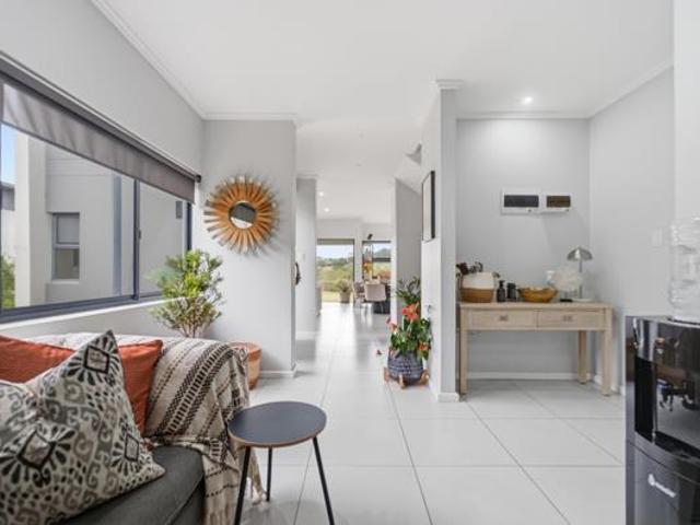 Townhouse for sale in Princess Grant, Kwazulu-natal