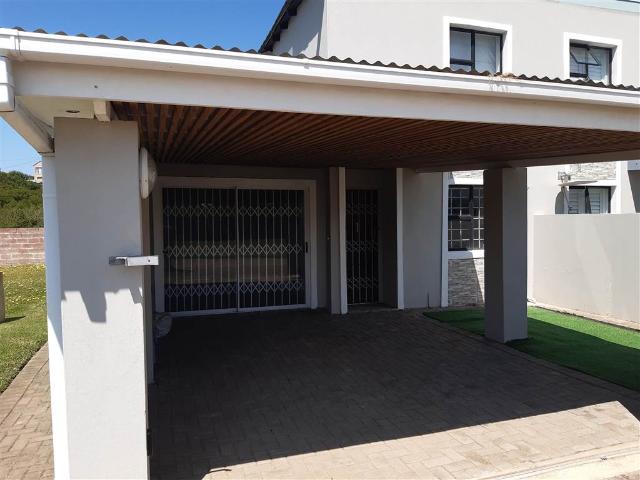 Townhouse for sale in Cape St Francis, Eastern Cape