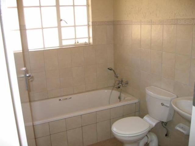 Townhouse for rent in Ekurhuleni, Gauteng