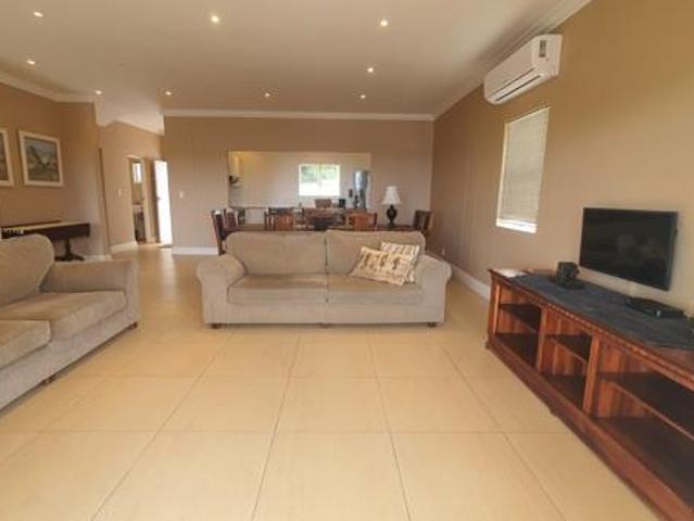 Townhouse for sale in Ugu District Municipality, Kwazulu-natal