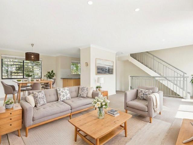 Townhouse for rent in Fernbrook, Queensland