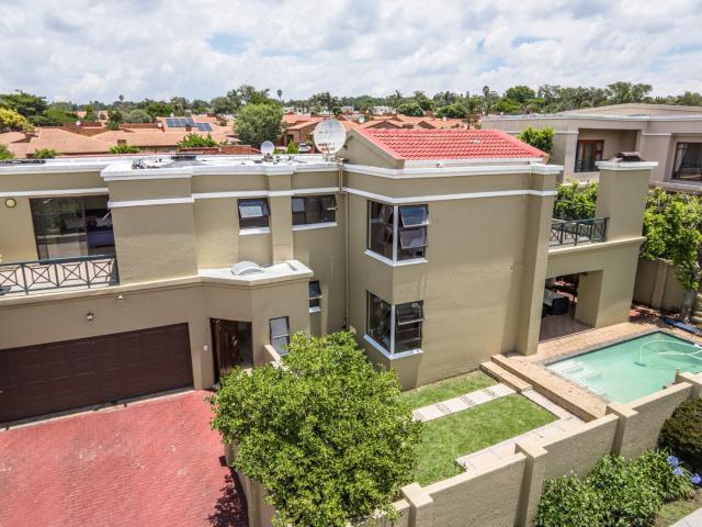 Townhouse for sale in Randburg, Gauteng