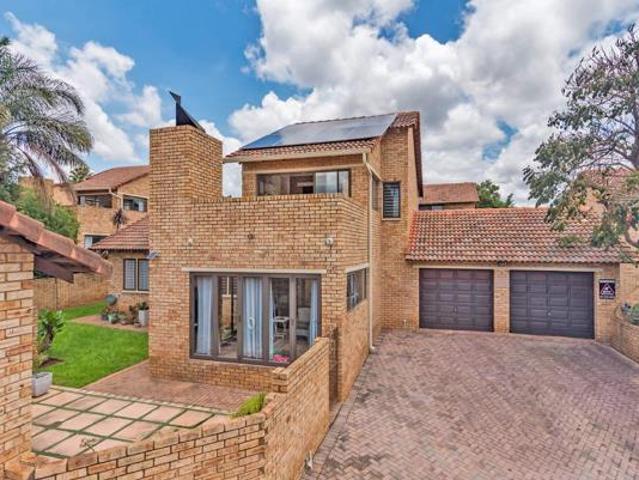 Townhouse for sale in Westonaria, Gauteng