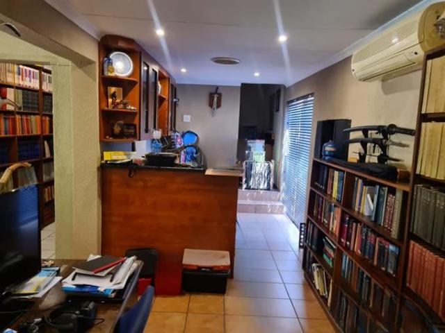 Townhouse for sale in Tlhabane, North West