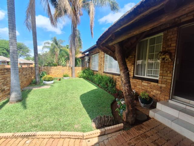 Townhouse for sale in Tlhabane, North West