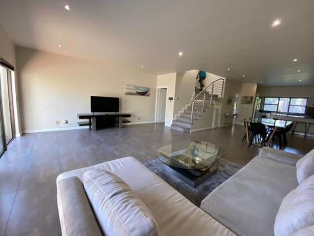 Townhouse for rent in Vosloorus, Gauteng