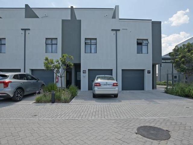 Townhouse for sale in Cape Town, Western Cape