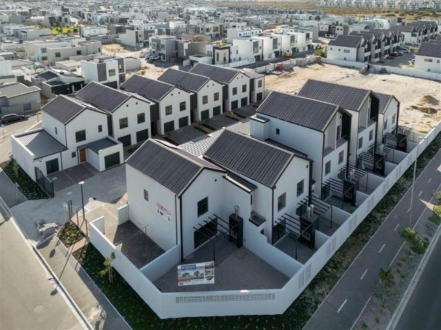 Townhouse for sale in Cape Town