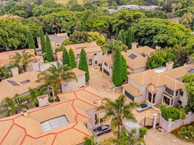 Townhouse for rent in Vosloorus, Gauteng