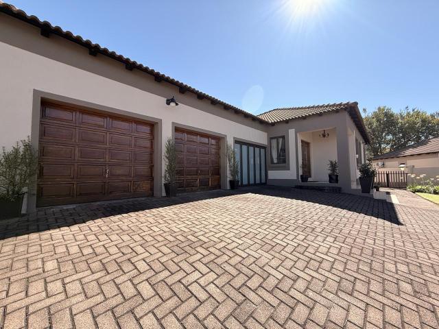 Townhouse for sale in Newcastle, Kwazulu-natal