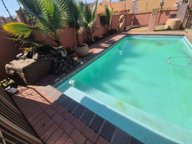 Townhouse for sale in Gert Sibande, Mpumalanga
